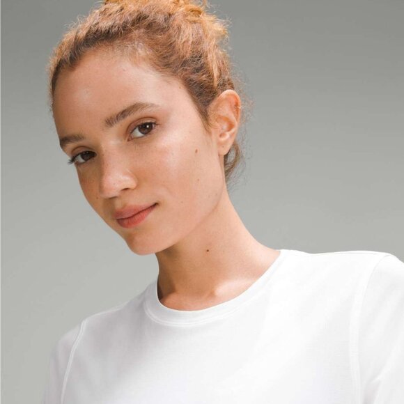 Lululemon Ultralight Waist-Length T-Shirt White - Picture 4 of 11